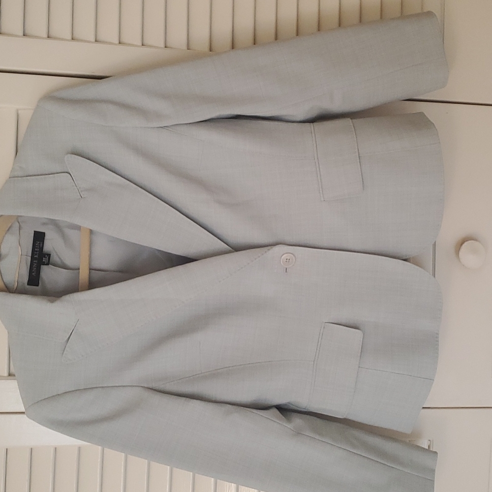 Anne Klein very light colored jacket